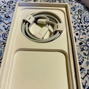 Light pink iPhone 13, brand new !!